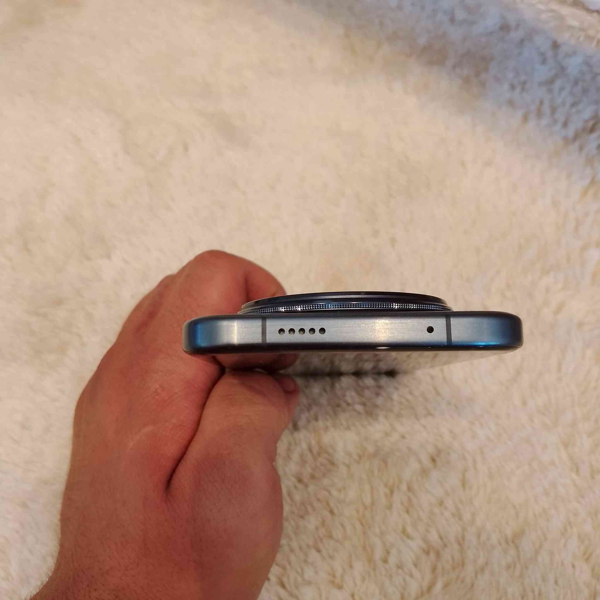سلام عليكم للبيع او مراوس مع 
iphone 16 pro max 
سعر وتفاصيل خاص او واتساب 
***********
@ الجميع
