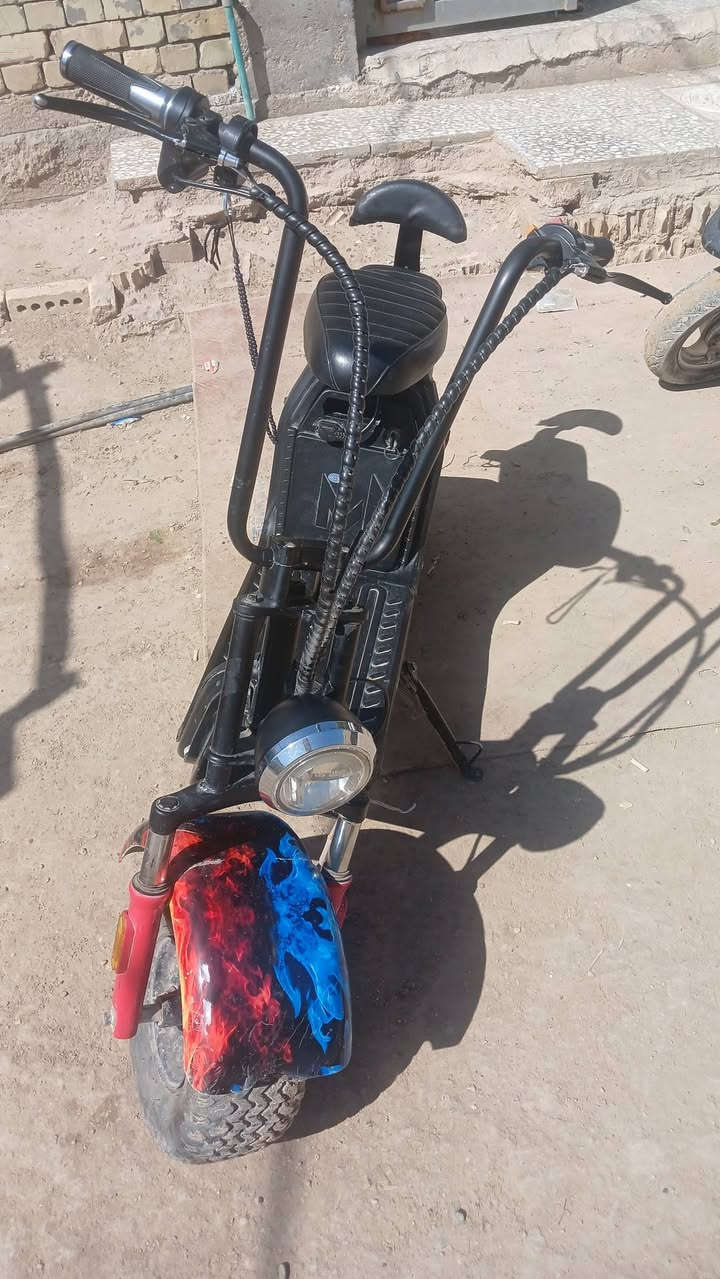 السلام عليكم ورحمة الله وبركاتة عندي دراجة دراجة شحن بيها بطاريه سرعته 30 السعر 400وبيها مجال العنوان بغداد الحبيبية ‎***********
