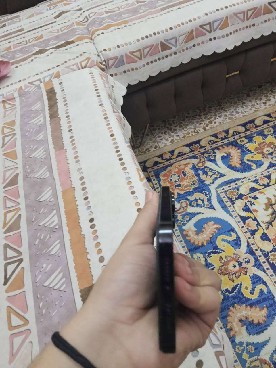 سلام عليكم 14برو ماكس  للبيع سعر٥٥٠وبي مجال 
مفتوح امبدل شاشه فقط ذاكره٢٥٦ دبل سيم بطاريه ٧٩ الجهاز مرتب ***********هاذا رقمي
