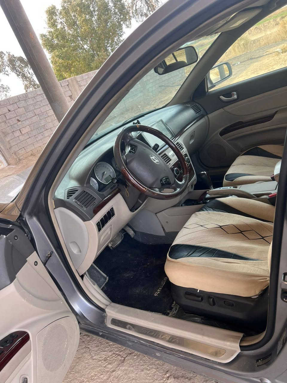 سوناتا للبيع بيه جاملغ خلفي جهه السائق صبغ والباقي مكفول مكينه كير حداديه *********** 
***********
