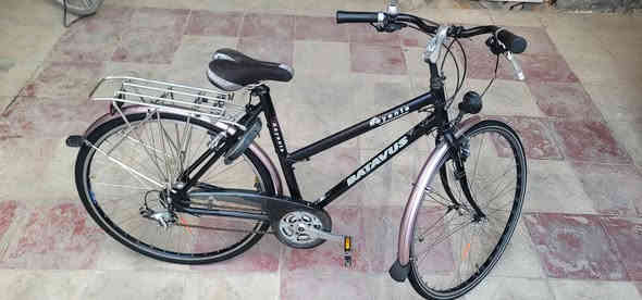 السلام عليكم بايسكل للبيع حجم ٢٨
 العنوان سوق الشيوخ الدجين
 السعر ١٢٥ تفاصيل داخل الصور 
 ***********
