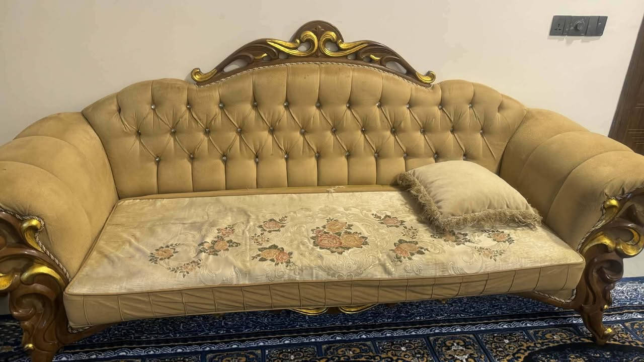 السلام عليكم تخم زان مصري 10مقاعد نظافته ميه بلميه شخط ما بي سفنج طبي ما نازل ابد مكاني البياع حي التراث *********** السعر ٦٥٠
