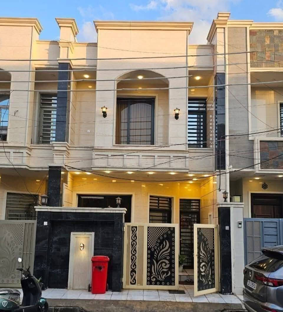 🏡 دار للبيع
📍 العنوان: حي الجهاد – ديوان المخابرات
📐 المساحة: 100 متر
🏠 عدد الطوابق: طابقين
🔹 تفاصيل البيت:
صالة
منور
مطبخ
صحيات داخلية وخارجية
3 غرف نوم
📄 نوع العقار: طابو
⚡ الخدمات: جميع الخدمات متوفرة في المنطقة
📞 للتواصل والاستفسار:
***********
