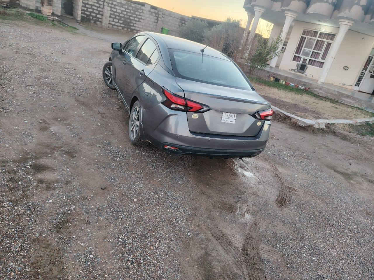 السلام عليكم 
للبيع 
نيسان فيرسا موديل 2024 مواصفات S منفيس حره تترقم في جميع المحافظات ما عدا الاقليم دخول جديد ماشيه 35 الف ميل ضررها تبديل قبق الصندوق فقط قطعه وحده 
صوره الشاصي مرفق بالمنشور 
السعر 115 نقدي وبيها مجال بسيط 
وترهم مقدمه 75 ورقه  والباقي اقساط شرط الكفيل 
عنوان السياره ناحيه الزاب قريه اصبيح تحتاني 
للاستفسار الاتصال على الرقم التالي 
‏‪0782 830 9893‬‏
