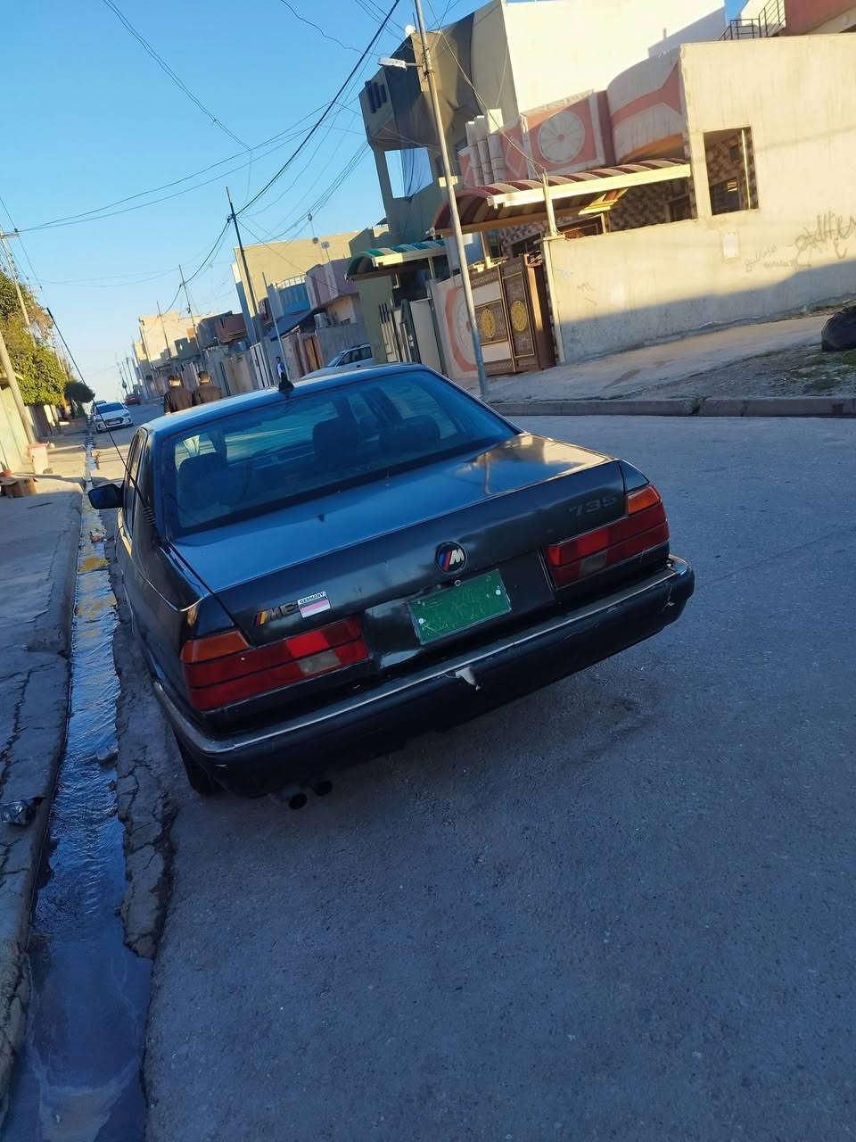 السلام عليكم بي ام 735 محرك شرط كير توماتيك بس بي خلل بك ماينمر وكالة عامة باسمي تريد تحويل تريد وكالة سنويه بيضه سعرها 26 وبيها مجال بيع او مرواس اشعندك سيارة نزل صورتها مع التفاصيل‪078-917-66454
