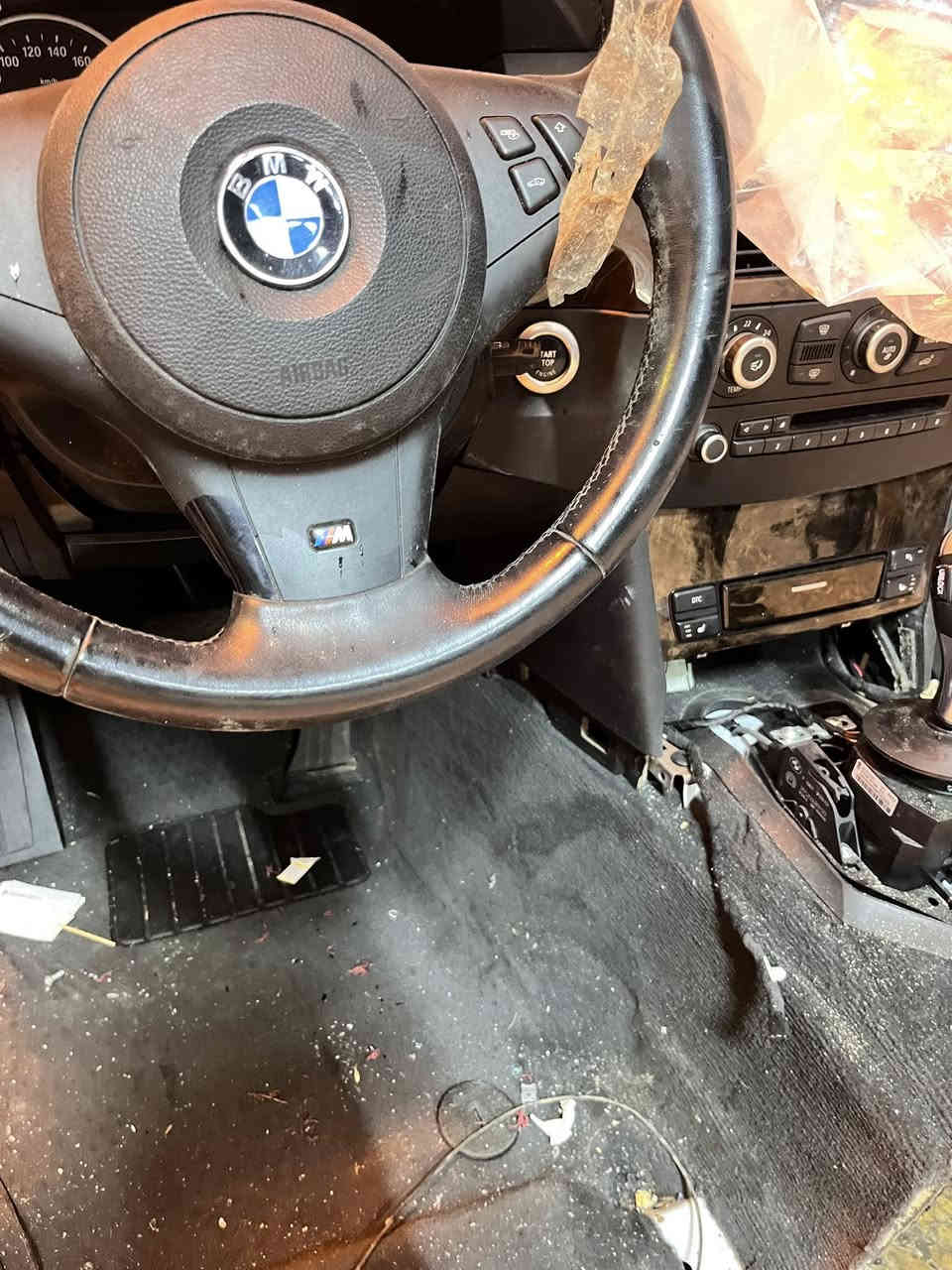 سلام عليكم
هاف كات 
فول مواصفات  740 F01 LI
 فول مواصفات 730LI E66
   كت ام تكنك كامل   اصلي 2009 E60 530 
وشرط كلهن زيرو وجدد ومتوفرة محركات 50 40 30 25
واي شي تحتاجون موجود انشالله 
عنوان البصرة المعقل 
‭0775 587 7680‬
‭0788 299 5677
