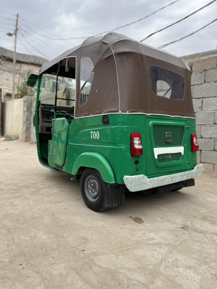 السلام عليكم تكتك للبيع مديل 21 رقم بصرة انكليزي مابيها اي نقص العنوان بصره شط العرب الجزيرة ***********
