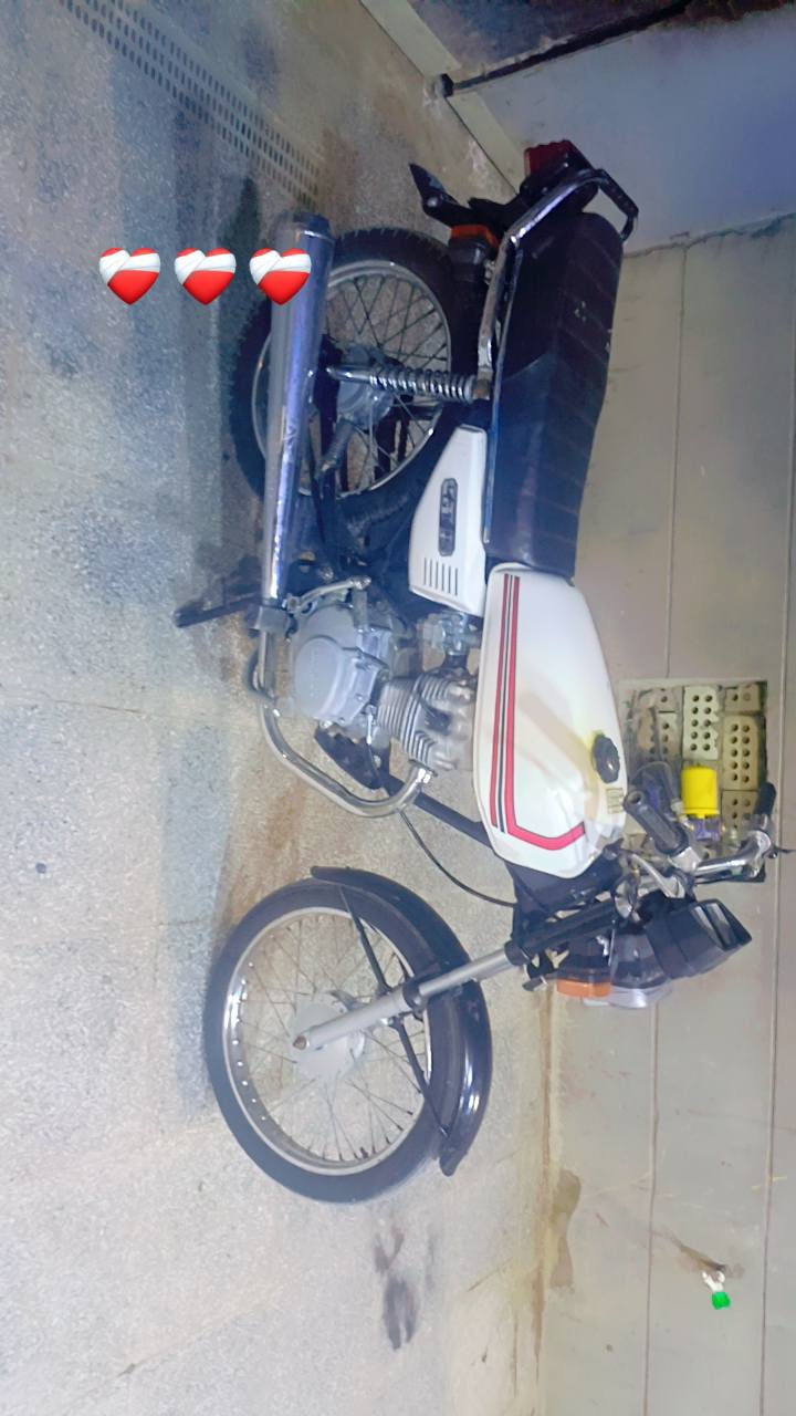 السلام عليكم اربعه كير للبيع اوراق اصولي مديل 17دراجه كامله ع اخر حبايه وتخبل احلى من صوره السعر 475وبيه مجال 
رقم***********بي وتساب
