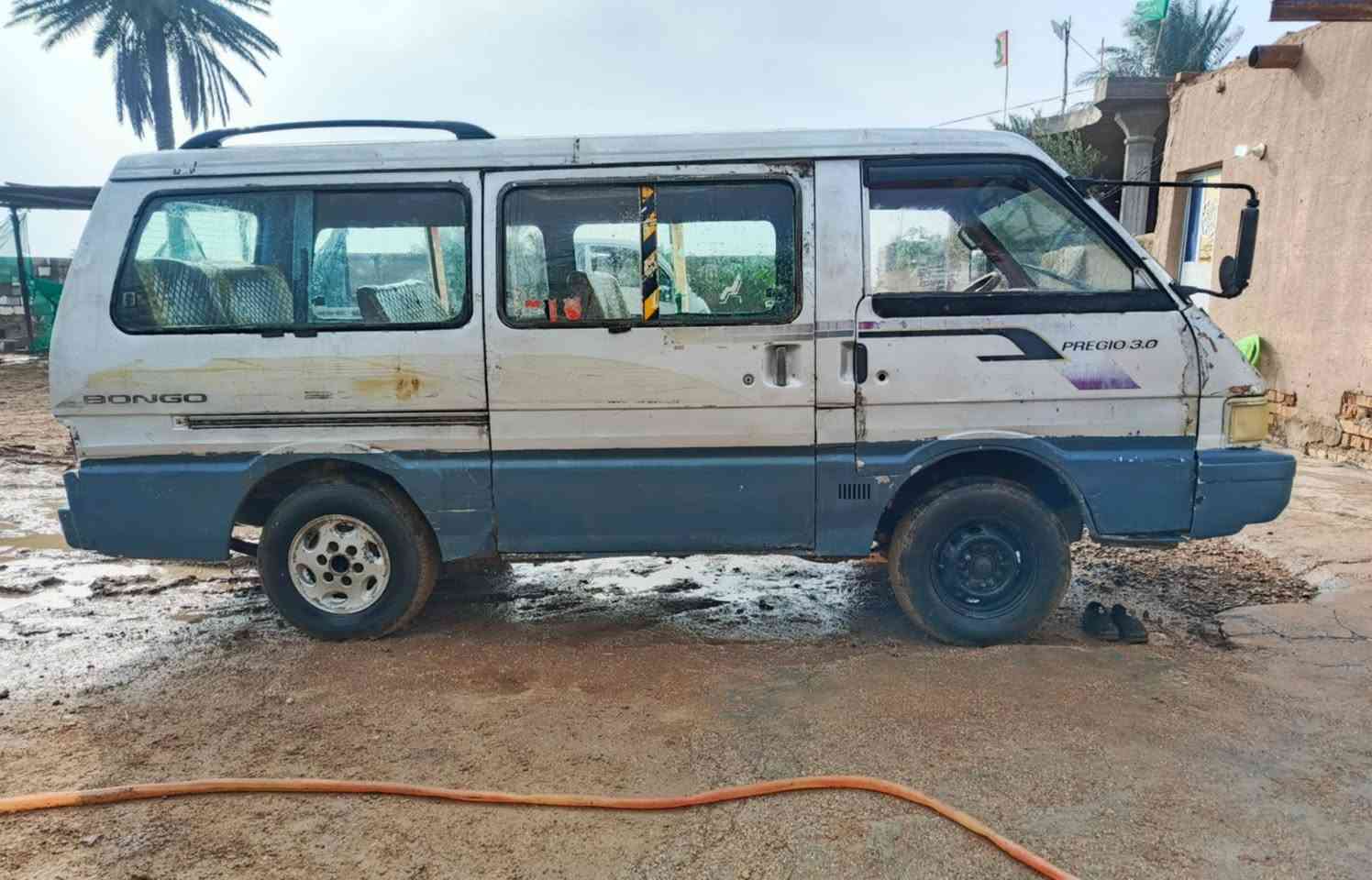 السلام عليكم سياره للبيع كيه بسته موديل 92رقم واسط العنوان واسط مكلف بل نشر رقم صاحب سياره ***********
