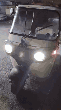 السلام عليكم
تكتك للبيع
الموديل/2018
مع الاوراق 
السعر/مليونين 
العنوان/الكوت واسط
الرقم/***********
