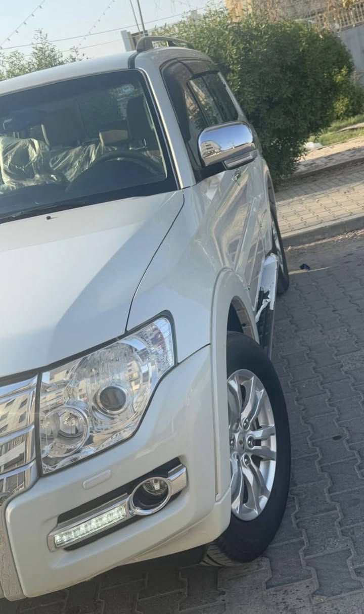 بسم الله الرحمن الرحيم

السلام عليكم 

(سيارة باجيرو)🚙

موديل 2020

مكفولة كفالة عامة 

المواصفات:

مري شفط 

دفع رباعي 

محرك 3500 المرغوب 

شاشة 

كامرة 

تحكمات استرين 

7 راكب 

دوشمه جديدة 

السيارة جديدة بمعنى الكلمة 

رقمها اربيل  تريد تحويل ثاني يوم اتريد وكالة 

السعر 265وبيها مجال 

الاتصال والاستفسار ***********

النجف
