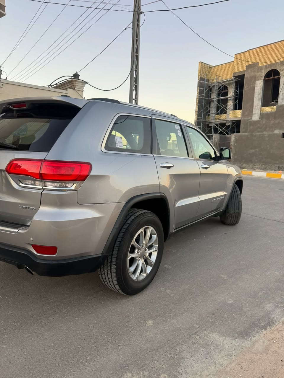 السلام عليكم ورحمة الله وبركاته.                             جيب لاريدو  2016 حر بسمي تحويل مباشر 
وارد امريكي حادث فقط بنيد جاملغ مكفوله  صبغ تبديل بارد سياره جديده استخدام شخصي  سياره احله من صوره سبيره مانزل بوضع شركه بعده مكينه ٦سلندز   مامفتوح شرط الفحص فول موصفات ماعده  بنورمه السعر 185وبيه مجال الشراي 
مكاني ناصريه مركز                                                   اللاًستفسار اتصل.  ***********
