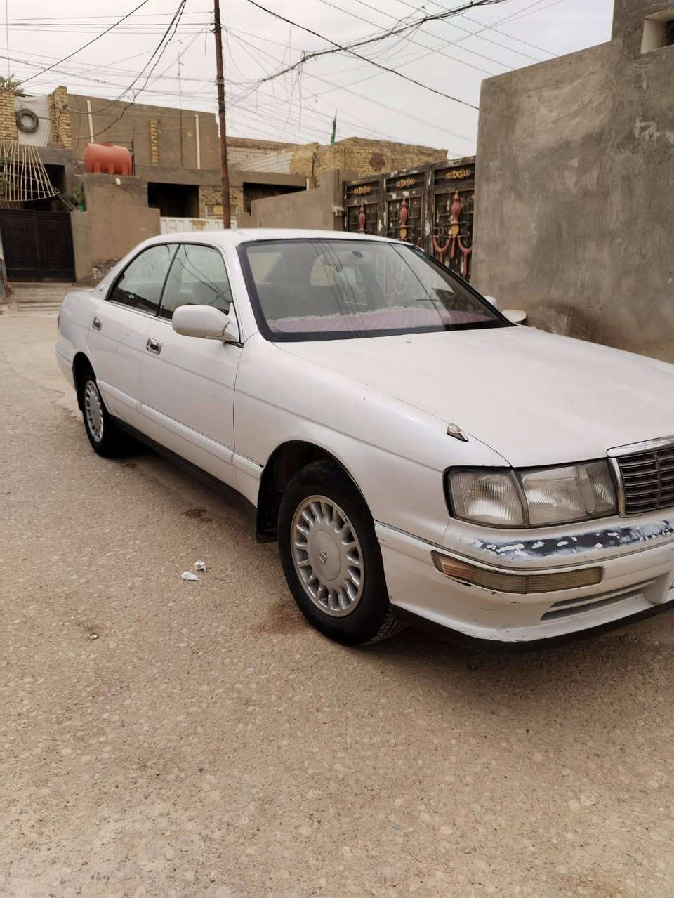 سلام عليكم سياره بطه مديل1994منفصل رقم بغداد سنويه جديده مكان السياره العماره السعر 58
‏‪***********‬‏

