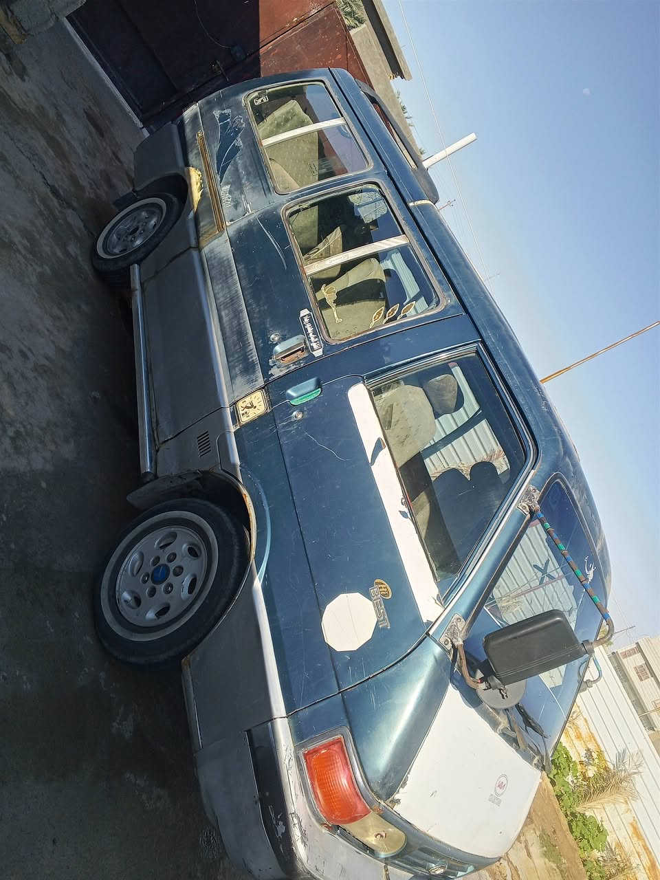 سلام عليكم من رخصت مدير الكروب كيه بسته ام الزعانف بيها تنته موديل 1995 سنويتها 28 مصفره من كلشي للبيع سياره بلاديه مكفوله من كلشي السعر 40 وبي مجال قليل الشراي يخابر بيكم خير وتدللون عنوان الطاريمه رقمي ***********
