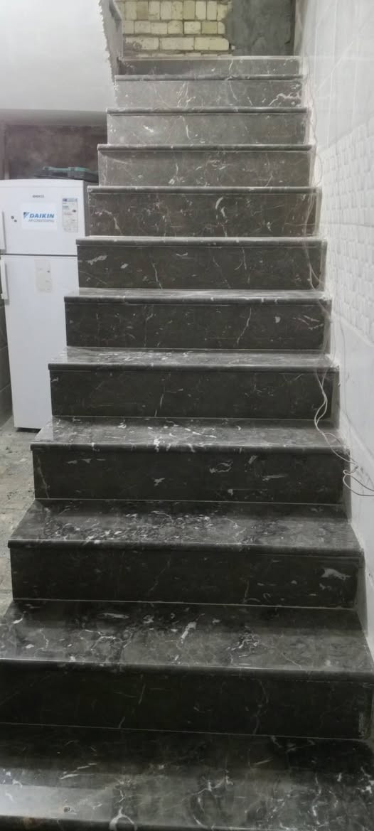 السلام عليكم خلفه سيراميك بورسلين كاشي مرمر بآيات درج.شغل درجه اولى . متفرغ حاليا مكاني بغداد
***********  بي واتساب
