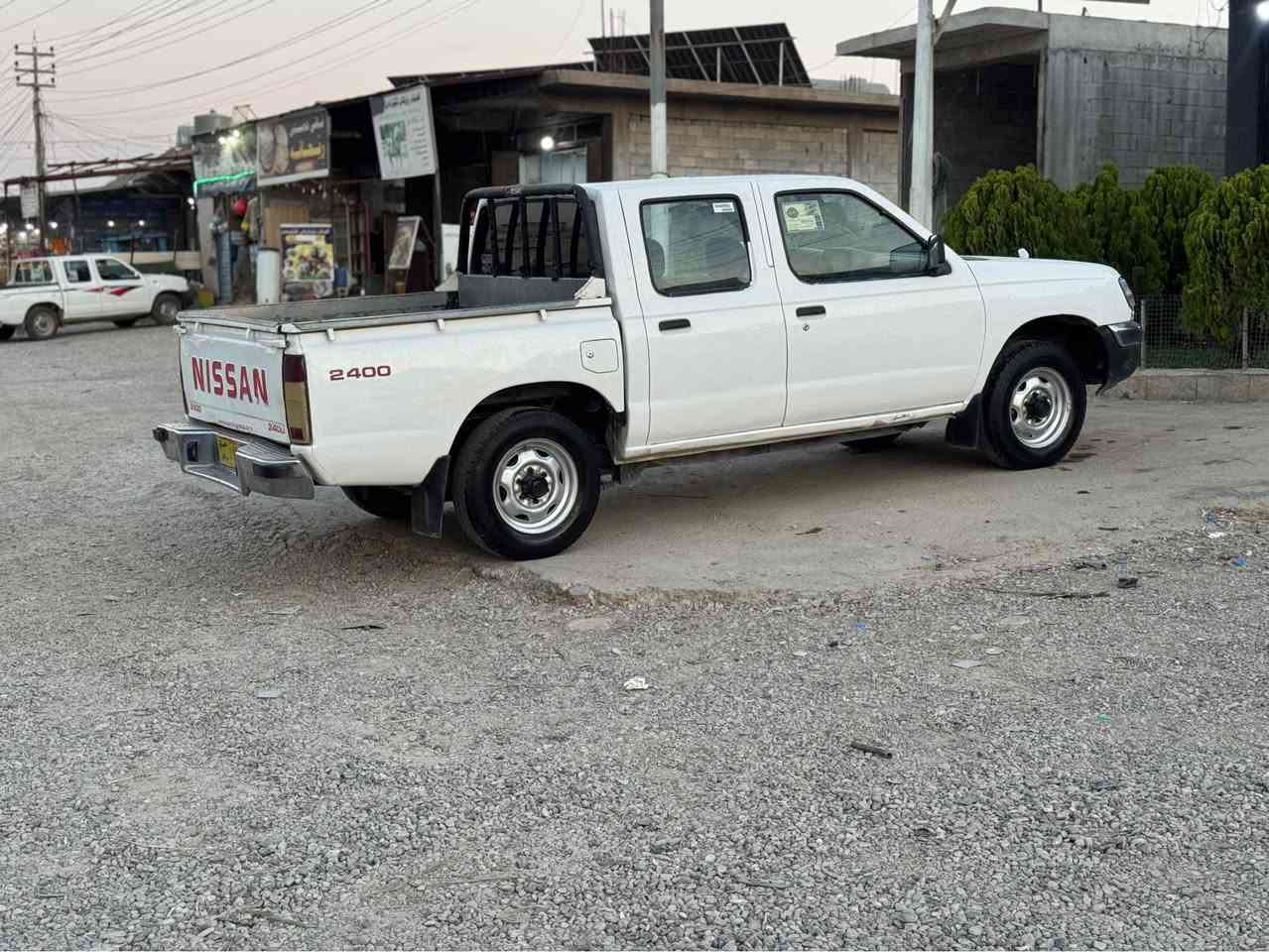 سڵاو نیسان مۆدێل 2002تەبردو پاوەر ئاڕمی پلاستی کی هەو لێرە تەویل عەسڵە ئاڕمو ئەوە لیاتو
موسو بڕاوەو خەرامەی بەشەرت سەیارە کە پەڵە پەڵە بۆیاخی هەیە بەڵام خی زام نیە سەقفی بیاخنیە پێشو دوای کەپسە  ڕیڕو مەکی نەو تەقەوڕە قەو وەر گەڕاوی بەشەرت 
سەیارە کەتوندو تۆڵەو ماڵی دۆسە 
نرخ 73گەڵاو مەعامەلە
ژم *********** 
*********** السليمانية, العراق
