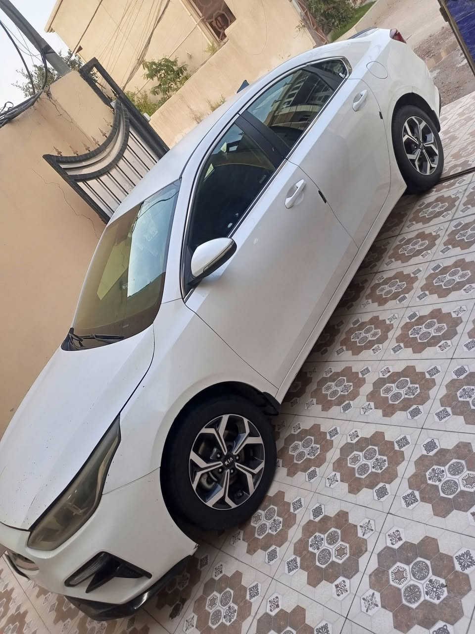 فورتي 19 ممشه 151 ك بدون حادث كلين بيه صبغ اثر تكشير وهسه جارده قماره وبنيد وجاملغات الأماميه سعر 110 السياره معوقين وحالين حره تحويل مباشر ملاحضه سياره قطره معجون مابيها *********** مكاني أبو غريب حي المهندسين
