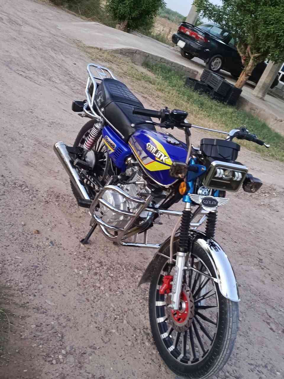 سلام عليكم دراجه البيع موديل 25 محرك 200  سعر 750وبيه مجال الطيبين ‏‪***********‬‏
