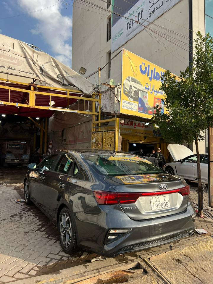 السلام عليكم 

فورتي موديل 2019 للبيع 

رقم بغداد بأسمي

محرك 2000 دوش المرغوب

ماشية 92 

حادث امريكا جاملغ وبنيد نفسهن معمرات ومصبوغات والسيارة  صار  بيها حالوب بالعراق وعفته على وضعيتة 

جاهزة من كلشي وما بيها نقص مال جناي
وهذا السونار مالتها والسيارة نصبتها حلوة  
تجي تشوفها بعينك احلى من الصور بهواي

تخم تاير جديد محرك كير مكفولات كفالة عامة 

مكانها بغداد البلديات بتقاطع الكهرباء

مكلف بالنشر فقط 
للأستفسار أكثر الاتصال على الرقم 

***********
