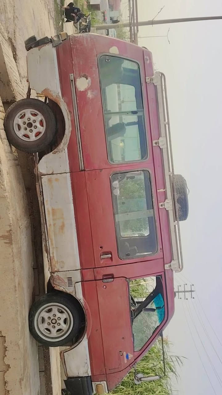 السلام عليكم كيه بسته البيع موديل ٩٥ سنوية ٢٠٢٨ تريد تحويل تريد وكاله صاحبها موجود بل خالص كير ومحرك وصدر واكسل وتايرات كفاله عامه شواصي مال شركه السعر ٣٥وبيها مجال شراي تفضل خاص ***********
