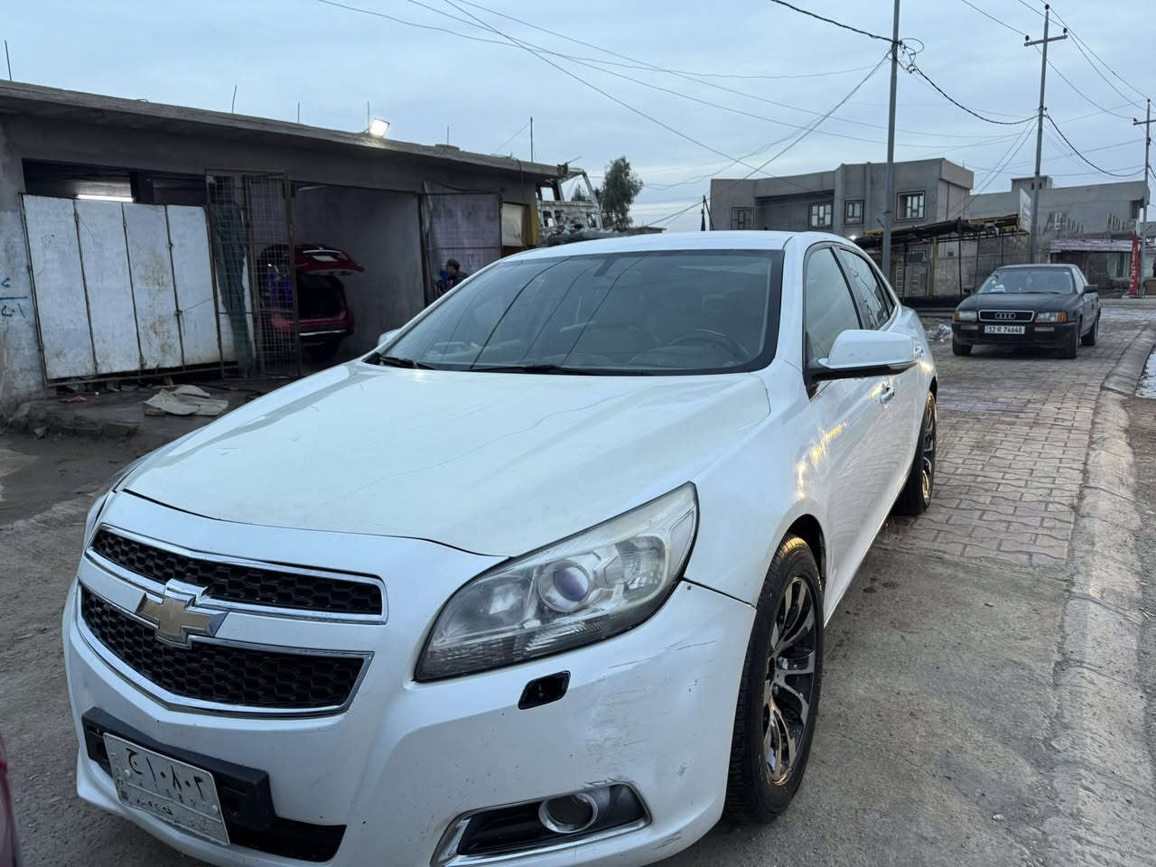 السلام عليكم للبيع ترهم بمقدمه زينا
شوفرليت  ماليبو موديل 2016 وارد امريكي حادثهه جاملغ وبونيد وبيها شبر بجاملغ الخلفي  LTZ فول عده الفتحه السياره جديده ما 
ناقصهه اي شي گير مكينه تبريد كله مكفول رقم نينوى تحويل مباشر بأسم المشتري السعر 80و بيهه مجال للأستفسار الاتصال ع هذا الرقم
***********
ناحية القيارة
