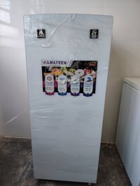 جديد مامستعمل ثلاجة نوع المتين ب٣٠٠ الف ٠٧٨٢٢٠٠٩٧٨٦ بي واتساب