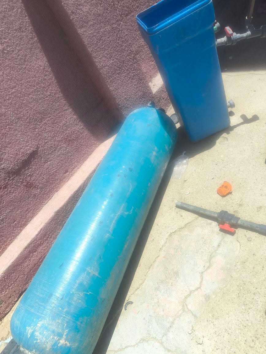 السلام عليكم 
محطه ام الالف ماطور عامودي يطالي 
ماطور طرحي 
مع ماطور اساله 
غسل عكسي 
فزل واحد حجم 16
خزانات حجم 5000الاصليات 
السعر2100وبيه مجال 
ا
مكاني واسط وعدي حسب الاتفاق
***********
***********
