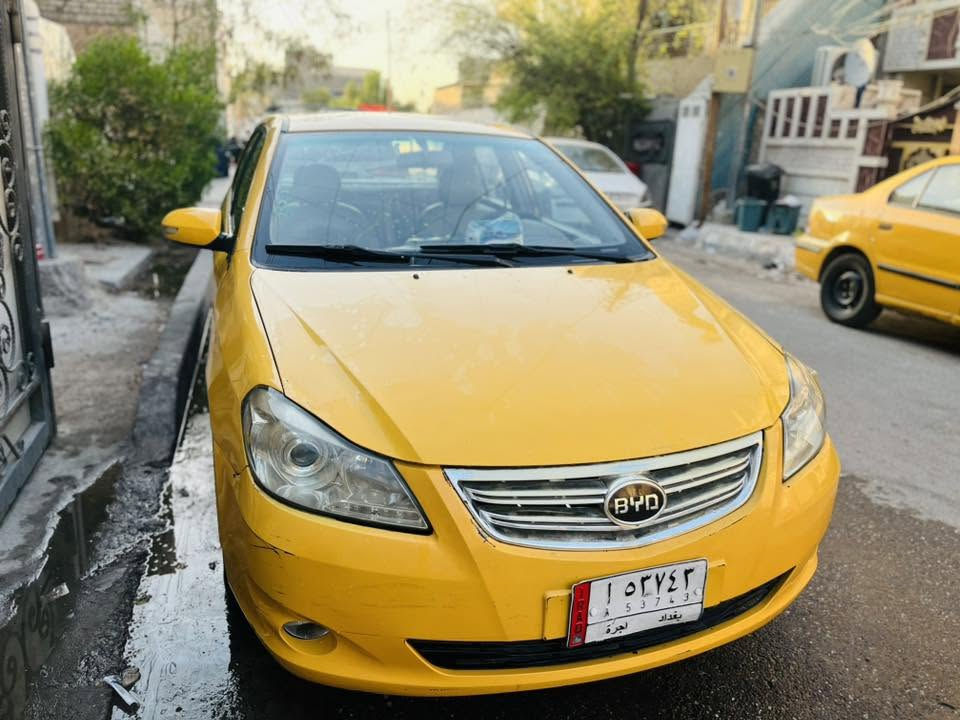 السلام عليكم
بي واي دي G3 2014 مكينة Mazda ياباني من دون تحوير الكير جديد قبل سنة شديته بل كارتون
السيارة  بأسمي
السعر57 $
للتواصل ***********
