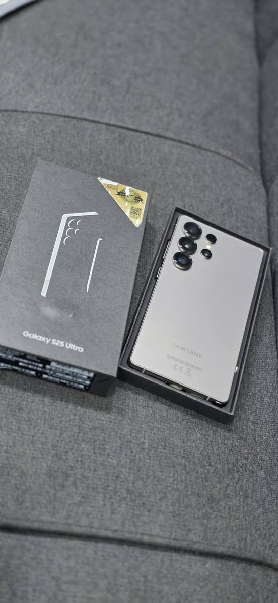 S25 Ultra ذاكره 256 رام 12جهاز مكفول نضافه  كامل ملحقات مع كارتون للبيع السعر مليون ٩٠ الف قفل مكاني بغداد م ص شراي يتصل فقط بيع***********
ملاحضه فقط بيع لا يوجد توصيل سعر قفل 
S25 Ultra ذاكره 256 رام 12جهاز مكفول نضافه  كامل ملحقات مع كارتون للبيع السعر مليون ٩٠ الف قفل مكاني بغداد م ص شراي يتصل فقط بيع***********
