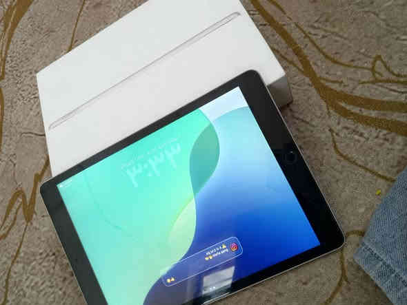 السلام عليكم ايباد 9 ذاكره 64 مبدل فقط كلاسه نضافه 100/98 سعره 250 وبي مجال***********
