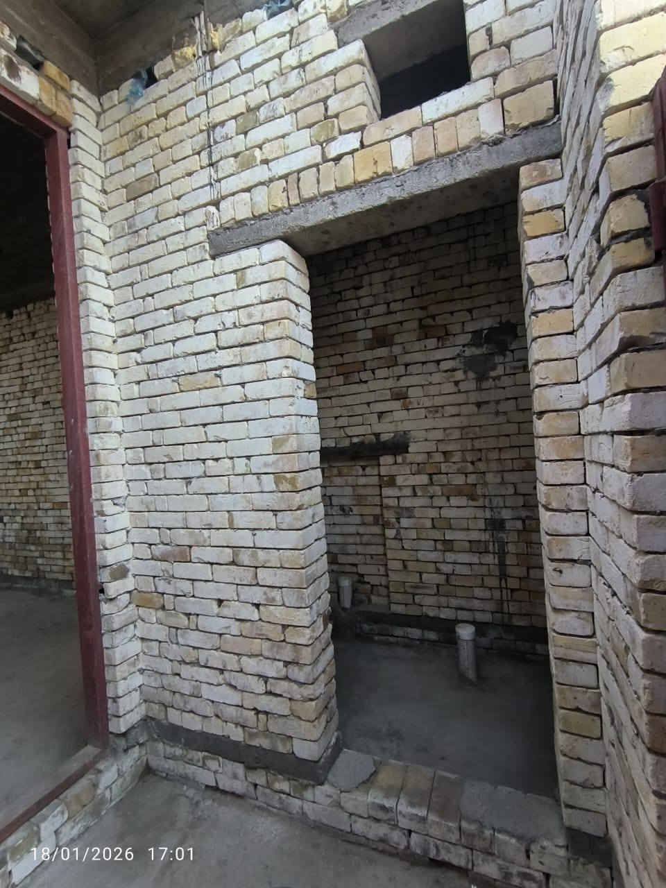 بيت +محلات للبيع زراعي منطقة كرادي شارع 30 ركن مساحة 300م كافة خدمات الاتصال ***********
