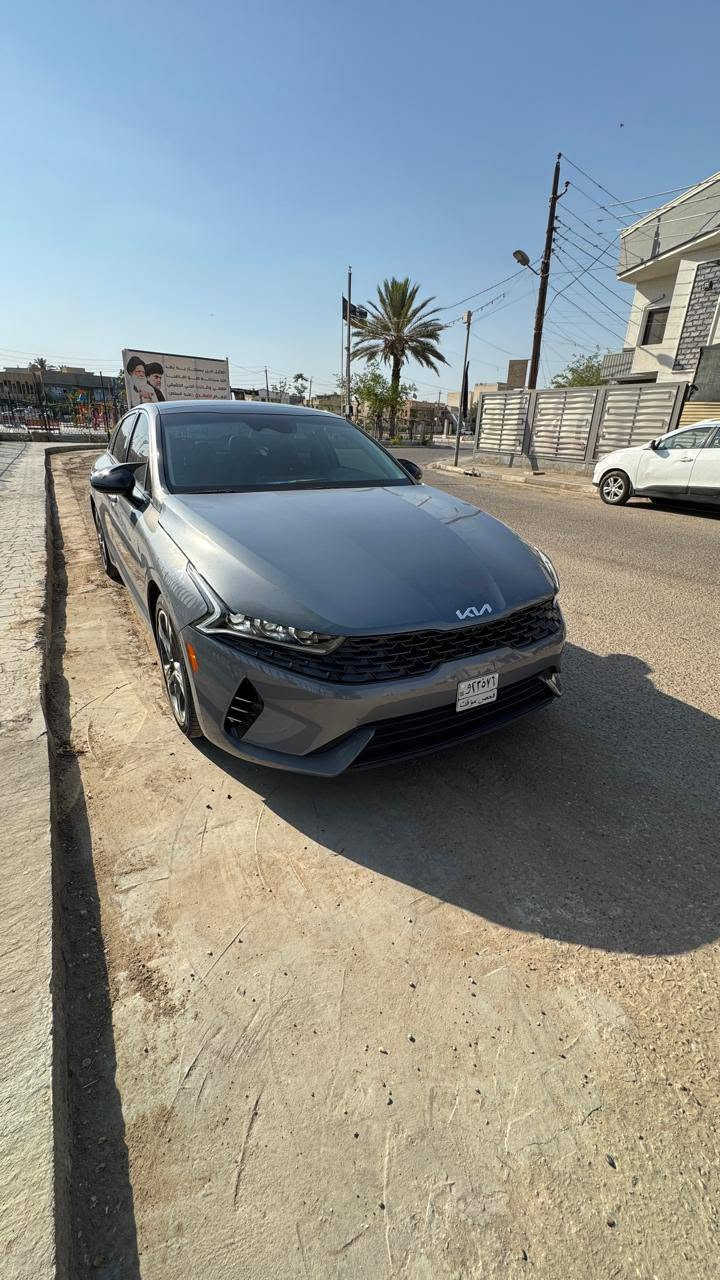 ألون رصاصي داخل جلد أسود
Kia k5 ex 2024 
ألون رصاصي داخل جلد أسود 
بصمة 
بانوراما 
مقاعد تدئفة وتبريد 
تحديد مسار 
رادار جانبي 
تشغيل عن بعد 
شاشة كبيرة مع كامرة خلفية 
محرك 1600 turbo
السيارة فقط بنيد صبغ ضربة سطحية بدون ايرباك بدون دواخل وصور الحادث مرفقة مع المنشور 
دخول جديد ماشي 25000 mi 
 رقم فحص السعر 168 بيهة مجال بسيطة 
مكانها بغداد حي الاعلام 
*********** ملاحظة رقم الهاتف فقط واتساب 
سيارة جديدة ونظيفة جدا لحد يقارنها بسيارة مهجومة
