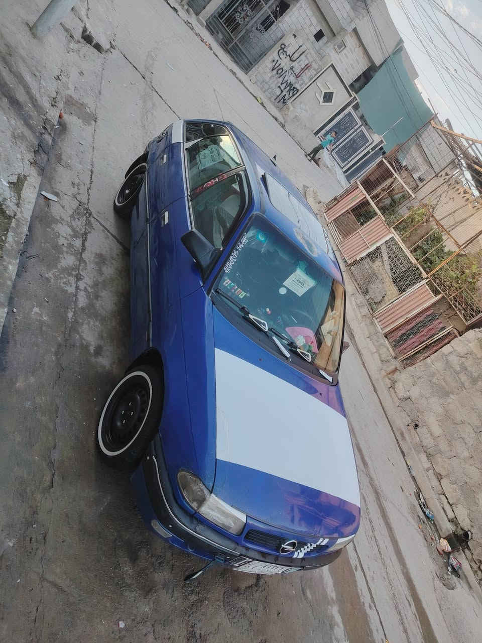 السلام عليكم شباب عندنا سياره اوبل استرا للبيع موديل السياره 1995 كير شرط 
محرك بي صرف بيها كاربان بنزين
 والسعر 38 بيها مجال شرط التحويل 
رقم السياره بغداد الماني 
تحويل مباشر ثاني يوم
رقم صاحب السيارة ***********
