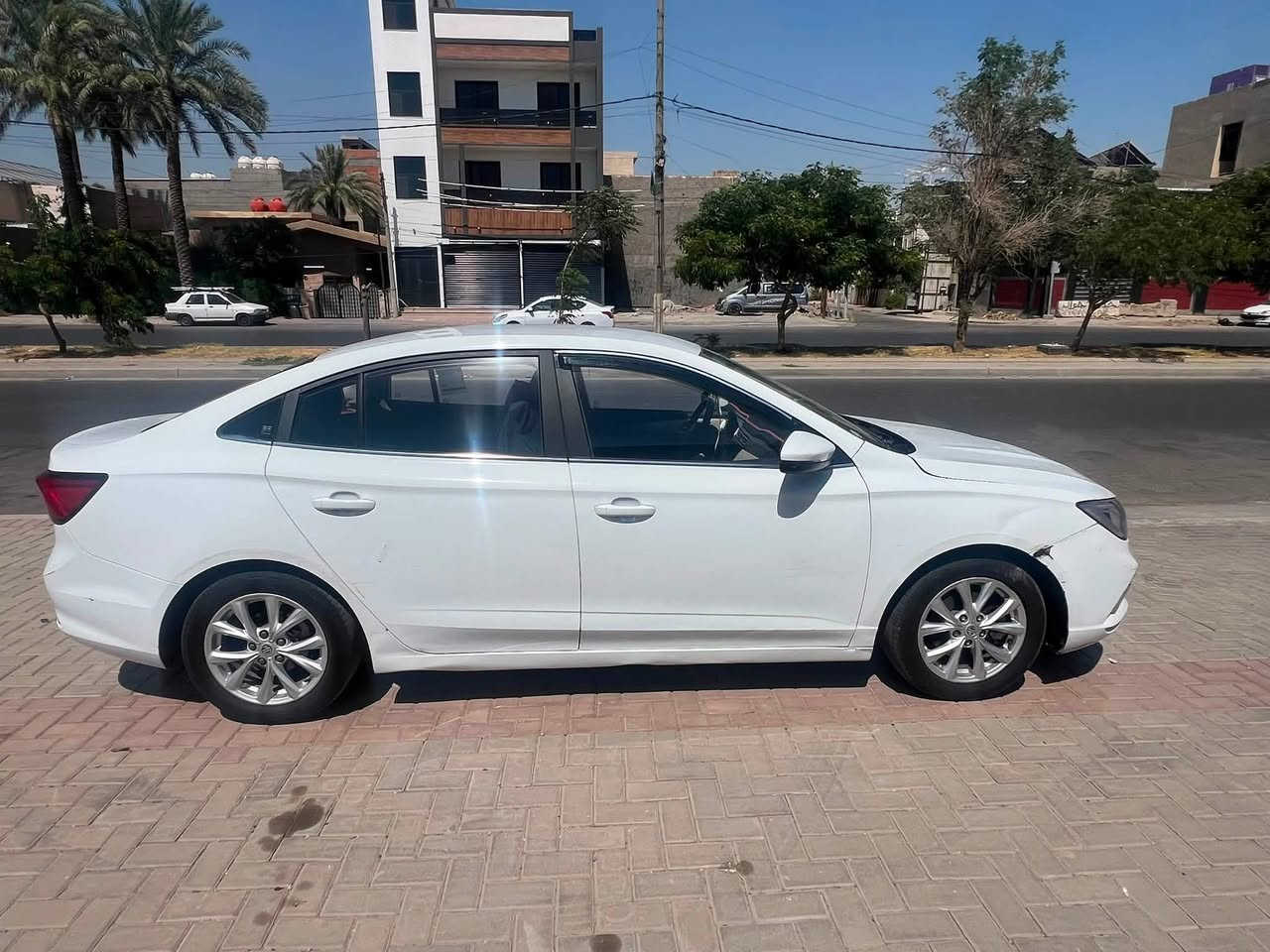 Mg5 2024
للبيع 

نص مواصفات 

ماشيه ١٣٠ الف  
شادلها منضومه غاز

بيها ٣ قطع جاملغين اماميه و بنيد 

بدون دواخل

و طخه بلجاملغ الخلفي

و محتاجه صدر امامي

السعر 85$ وبيها مجال

***********
