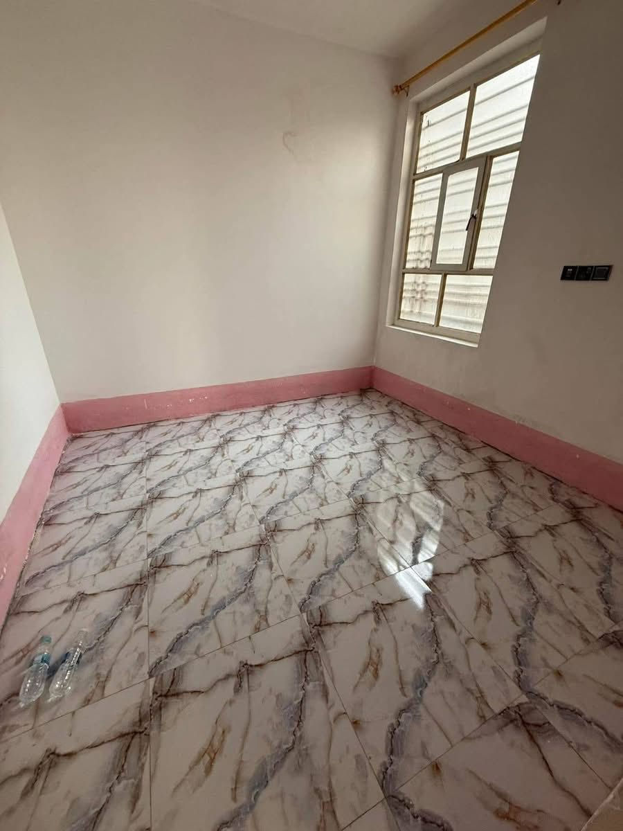 دار للبيع مساحه 50م
طابو زراعي سند 25 تحويل مباشر 
بابل حي الكرامه قرب مكتب ياسر وتوت (بيع مستعجل )

طابقين.  3غرف نوم. 
الطابق الاول.    يحتوي 
غرفه نوم     هول.   مجمع صحيات.    مطبخ.    

الطابق الثاني 
غرفتين نوم.     بيتونه.    دار كامل ومرتب بناء حديث 

ملاحظه علما أن الدار مأجر بسعر 400الف 

***********
