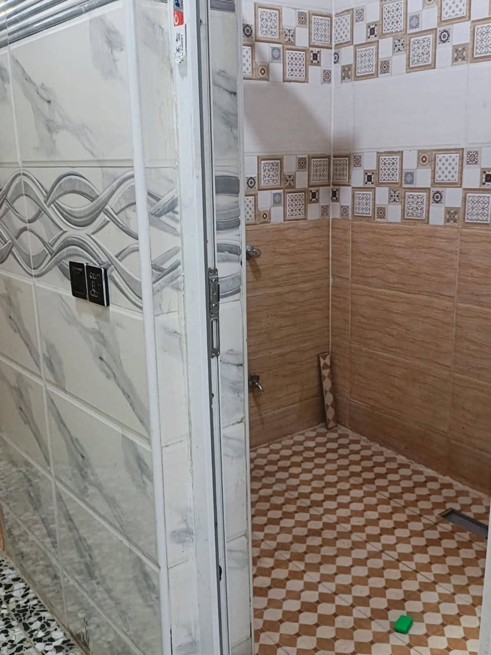 يالله سلام عليكم عرظ بيت اللبيع الرشاد زراعي واقع حال المساحه م100بنه حديث درجه أوله بيت جاهز هوه وال اثاث السعر ٥٠وبي مجال بصيط الاستفسار *********** واتساب
