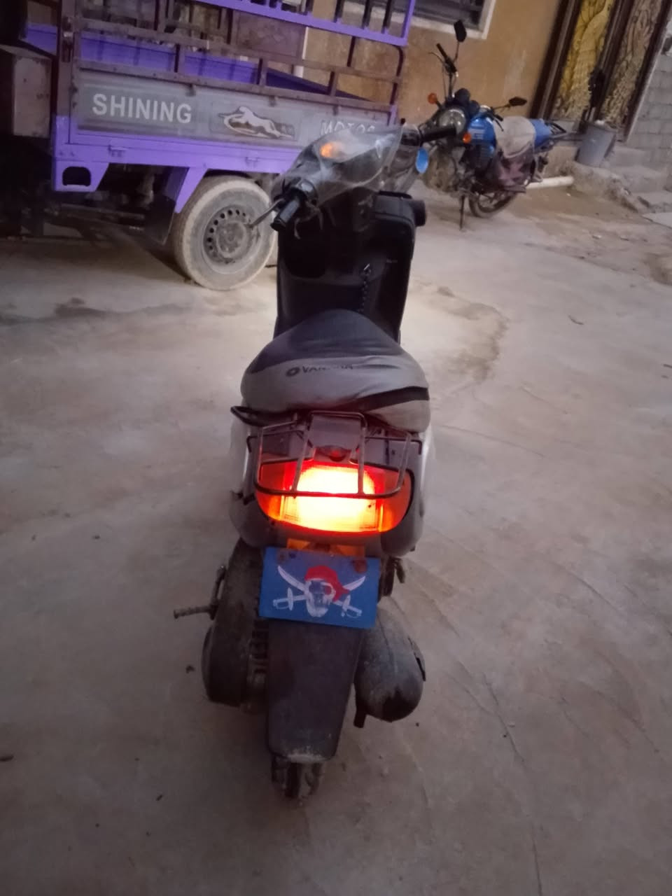 دراجه منغولي نضيفه جدا كهربائيات شغاله
بيها صوت بلكير تصليحها يكلف 40 الف 
سعر 150 الف 
مكاني كربلاء


**إذا كنت صاحب هذا الإعلان وتريد حذفه لأي سبب، رجاءا أرسل رسالة إلى الدعم الفني**