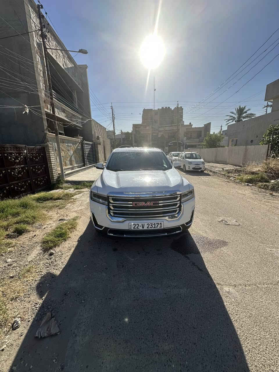 سيارة  جمسي اكاديا  للبيع
2023
‎السلام عليكم شباب للبيع 
 ا
GMC ACADIA (SLE) ✅
(AWD )✅
الموديل (2023)✅
ماشيه (20) الف مايل وقابل للزياده✅
رقم اربيل بأسمي ترقيم جديد هزه وفحص جديده سنويه جديد لل2031 ✅  

المواصفات 📄
بصمه✅
تسغيل عن بعد✅
7 راكب ✅
كشن منفصل Vip  ✅
نظام الدفع امامي او اختياري دبل اكسل AWD✅
رادارات امامي +جانبي + خلفي ✅
داتا شو وتنبيه رادار بالجامه الاماميه✅
نقاط عمياء جانبيه ✅ 
اوتو ستوب ✅ 
تحديد مسار وتنبيه الخروج من المسار✅
كار بلي + اندويد اوتو ✅
بلوتوث +5 منافذ usb✅
تبريد وتدفئه  منفصل ✅
تبريد مركزي 3 قطع ✅
شاشه قياس 8 انش✅ 
ويل وتاير حجم 18 ✅ 

حجم المحرك 4 سلندر 
الفين تيربو (2.0 TURBO) نشاط وقوه🔋
حصان (228) 🐎 
عزم (258) رطل قدم 
گير 9 نمر 

كافه ملحقات الشركه وياها من كتلوك من سبير جك ويل سبانه ارضيات السياره وايضا تاير وباتري جديد 100%✅ جاهزه بدون اي مصرف نهائيا 

اخوان بالنسبه لحادث السياره صبغ قطعه واحده فقط باب خلف السائق + يوجد مكانين تعديل بارد بالجاملغ الامامي+ الخلفي فقط لاغير 

بدوووون ايرباك نهائيا ❌
بدون دواخل❌ 
بجم كبس ✅ 
وخلفي كبس ✅ 
الدعاميات بشرط بدون صبغ 
رقم الشاصي 
(1GKKNRL45PZ258148) 
صور الحادث مرفقه

حبايب السعر  (230$ ) 💵💰بية مجال للشراي 
للاستفسار خاص او واتس اب متوفر 
***********
العنوان بغداد ✅

