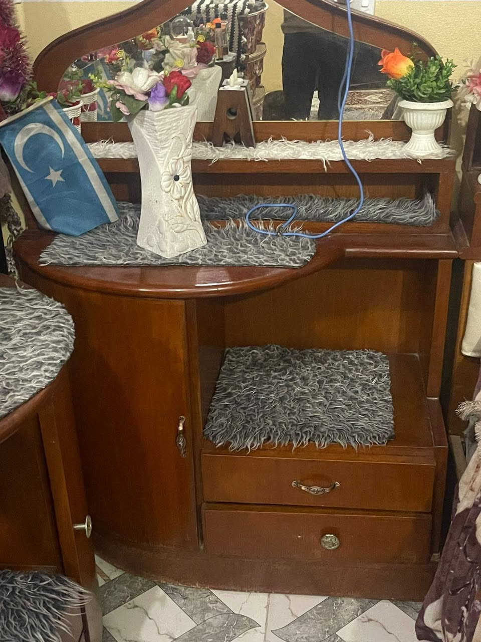 غرفه للبيع بدون قنصور بدون مرايه
السعر110
عنوان كرامه موصل
رقم الهاتف
***********
