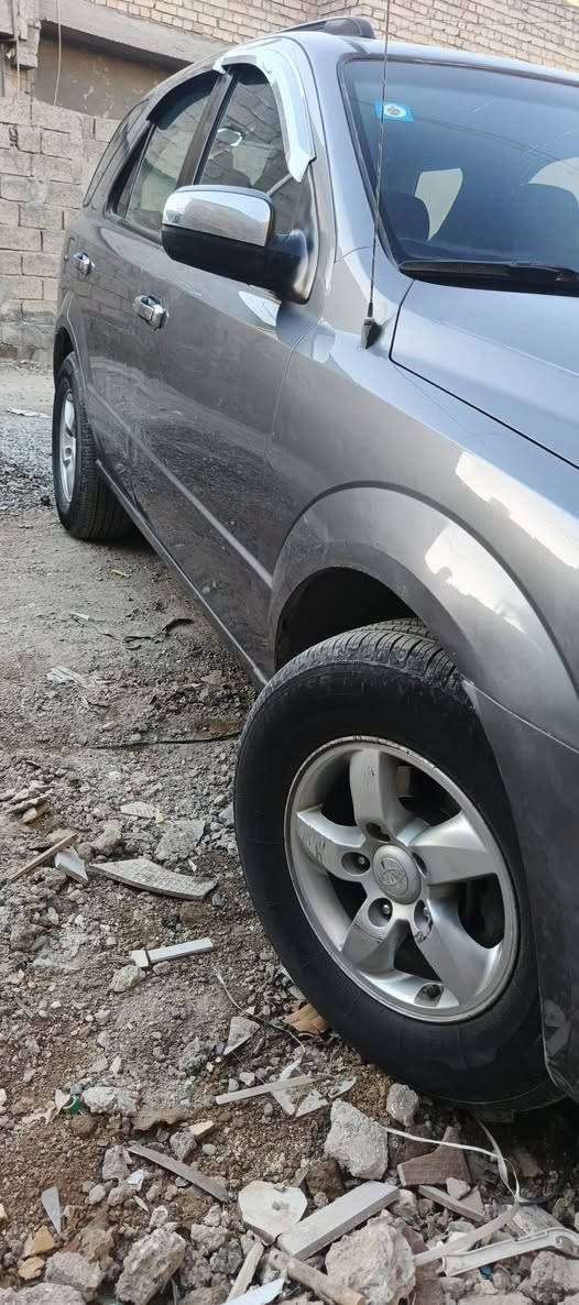 السلام عليكم
للبيع كيا سورنتو موديل 2008 لون رصاصي رقم بغداد الدولي باسمي تحويل مباشر هزة جديدة محرك 6V 3800 وارد أمريكي حادثها بين الباب والجاملغ الأيسر بيها صبغ كم قطعة ابيع حزام تدفئه شغالة كهربائيات كلهة شغالة طخم تاير نضيف دوشمة بلادية واني غلفتها جديدة السيارة حلوة ترايك وين ميعجبك بيها شاشة بلوتوث كامرة دوارة السعر 83 وبيها مجال حك الجية مكاني بغداد الرقم ***********
