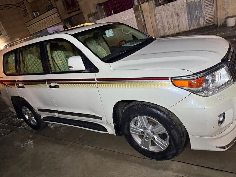 لاندكروز
موديل 2012 رقم بغداد دولي سنويه وهزه مجدده مداور بئي وقت حاظر

بريم فول مواصفات 1ع1 محرك 6سلند مامفتوح وضع الشركه 

بيه  صبغ بسيط جدا دعاميه خلفيه وجزء بسيط من الاماميه   بدون لافتح ولا معجون شرط تفحص سونار وين ميعجبك كله ع وظع شركه سياره مال جناي والسونار مرفق بصور 

مكينه وكير وحداديه جدد تخم تاير كهربائيات كله شغاله تبريد ثلج سياره مال جناي وترايه كلش حلو برغي ماعايزه وترايك وين ميعجبك السعر ٣٣٥

مكانه #بغدادالغزالية***********
