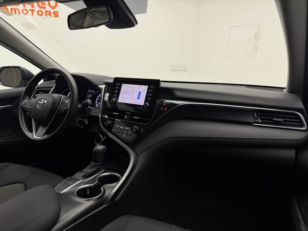 Toyota Camry LE 2024 
تويوتا كامري 2024 LE

مكينة 4 سلندر حجم 2.5 
ماشية 27,000 میل و بحالة ممتازة 

 
ضرر السيارة بنيد و جاملغ و نص باب سايق صبغ ب بدون دواخل نهائياً و بدون ايرباك 
السيارة حلوة و نظيفة مكفولة من كير و محرك وكهربائيات….
السيارة مامرقمة تترقم ارقام شمالية..

ب  سعر (183$) ورقة و بيها مجال للطيبين

مكان السيارة

دهوك -معرض ارشف R-Shev
رقم51 من معارض التيرمينال 

***********
*********** دهوك, العراق
