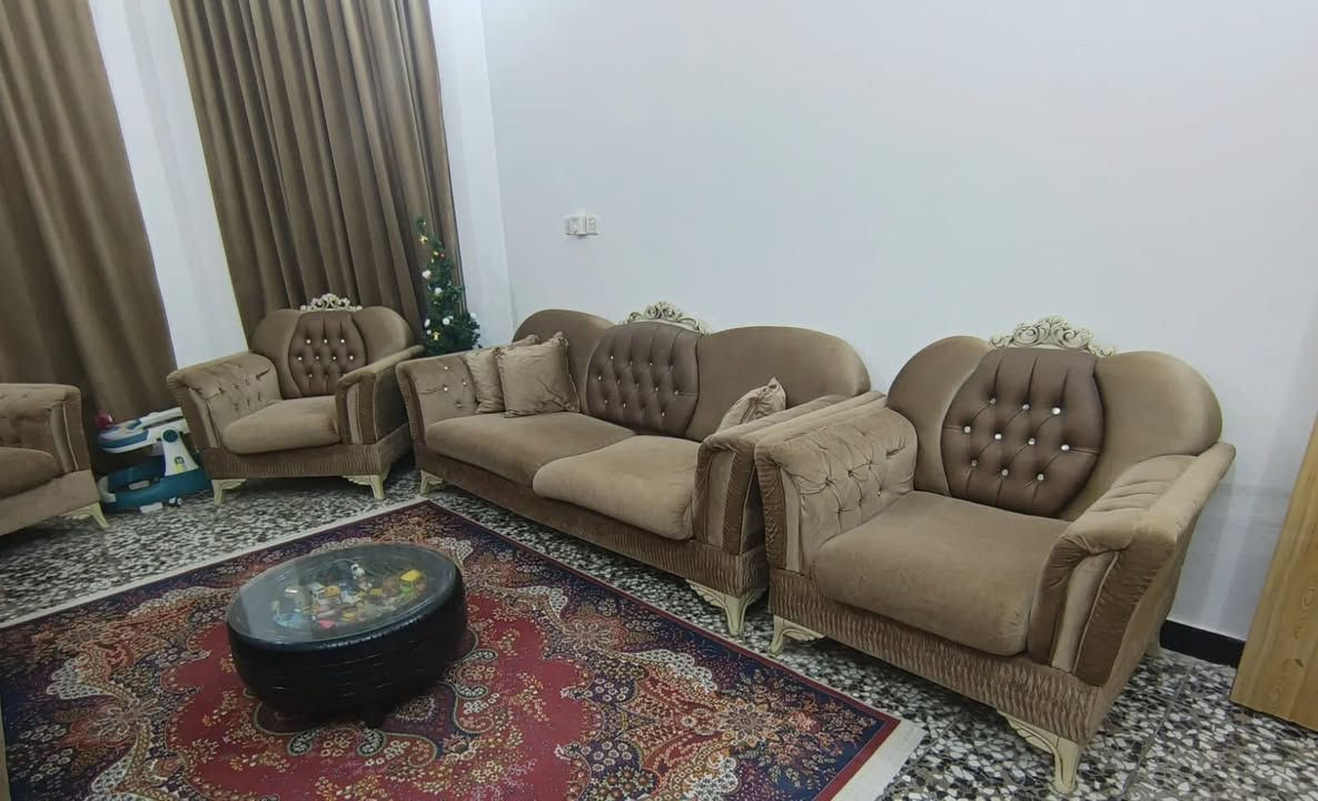 السلام عليكم  ….. تخم مستعمل للبيع بسعر ٥٠٠ وبي مجال بسيط للتواصل *********** ……. والعارضه ايضا مستعمله بسعر ٢٥٠ وبيعا مجال..$
