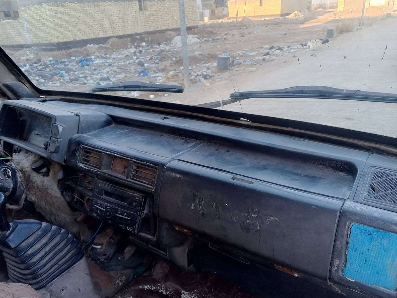 سلام عليكم سياره كيا بسته للبيع موديل ٩٢ مكينه وكير واكسن بل جيس راعيه ما اندله  اتكفل من سرقه وعشاعر فقط السعر ١٦ وبيها مجال بسيط مكان واسط ***********
