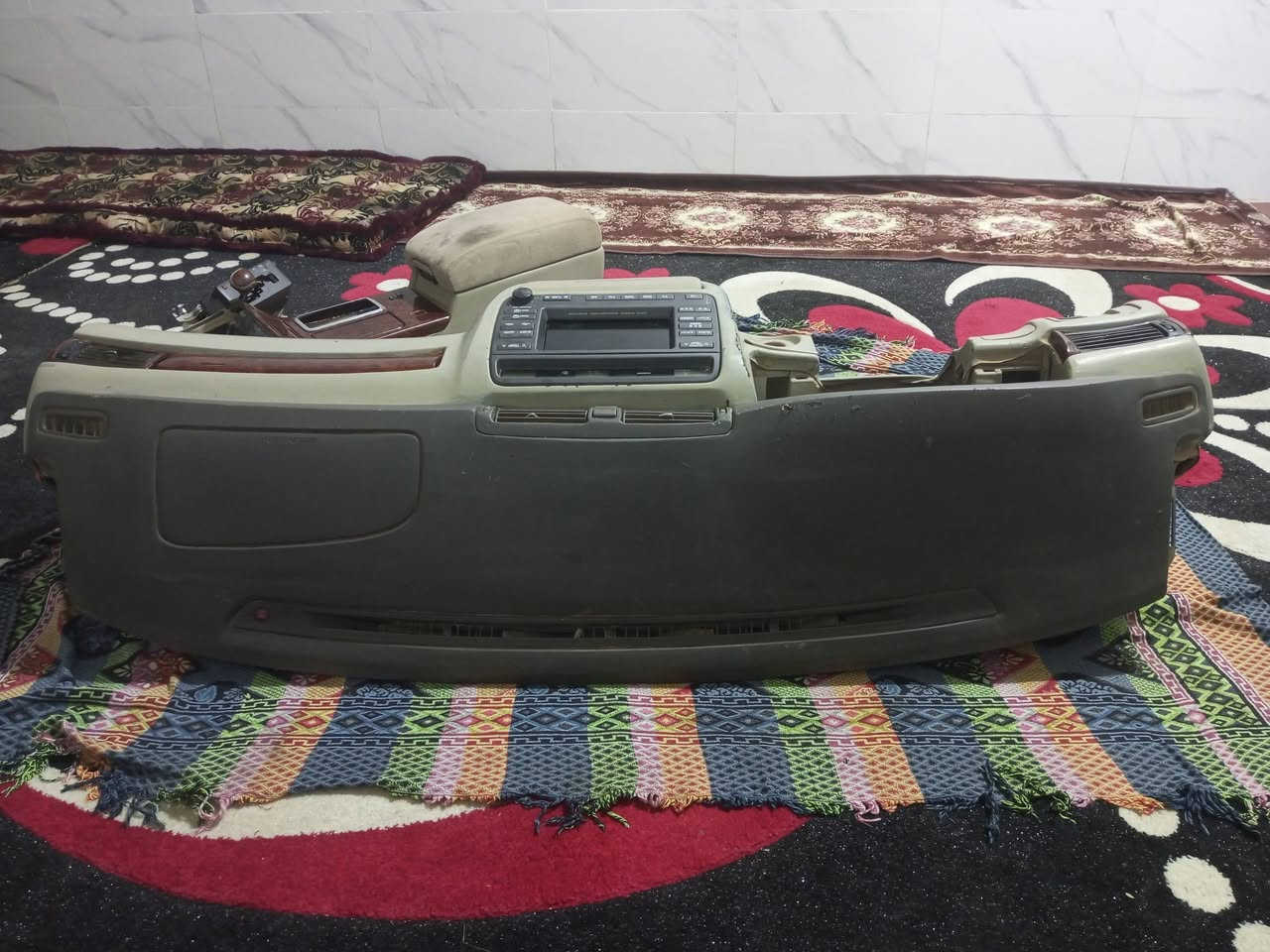 السلام عليكم ملكه تفليش كير ومكينه وعربانه وصدر ومشط ستيرن وفريم ممه و الغراض كلو جديد  شتحتاج موجود ***********
