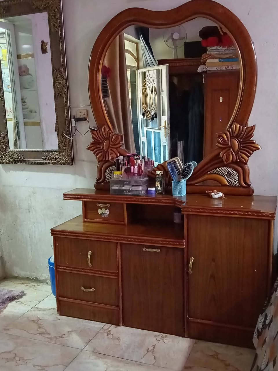 غرفة نضافة ٨٥% السعر ٣٥٠ وبيها مجال بسيط العنوان بغداد / الحرية


**إذا كنت صاحب هذا الإعلان وتريد حذفه لأي سبب، رجاءا أرسل رسالة إلى الدعم الفني**