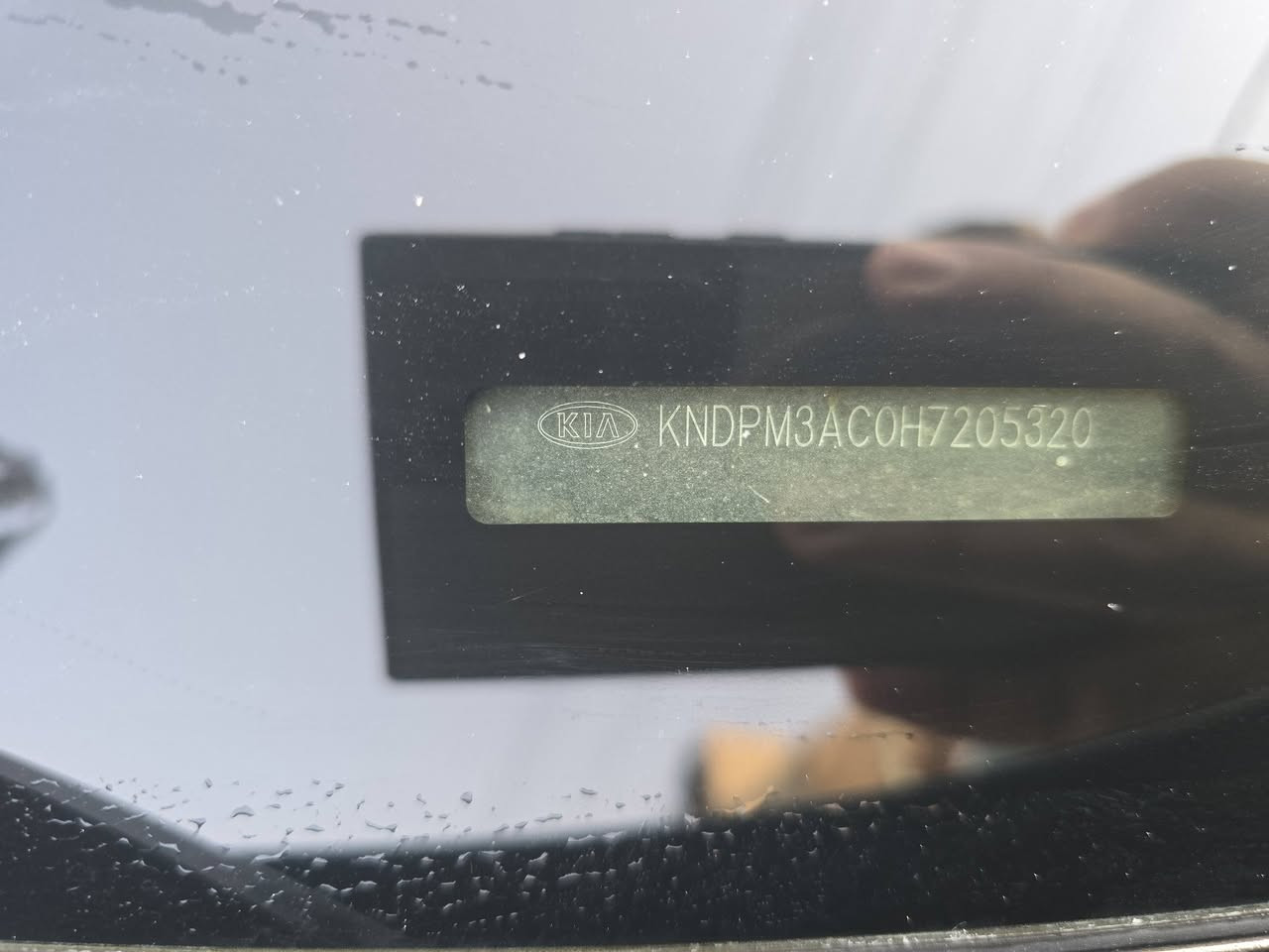 ((((السلام عليكم ))))
للبيع 
كيا سبورتج 
موديل 2017 
اللون حبري 
مواصفات  نص فول 

وارد امريكي 
صور الحادث مرفوقة وية المنشور 

(((السعر ))) 

(((145)))
للتواصل ***********
