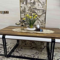 ميز طعام حجم كبير وياه 6 كراسي سعره ميلون 100 انه مشتري وربع 077370856...