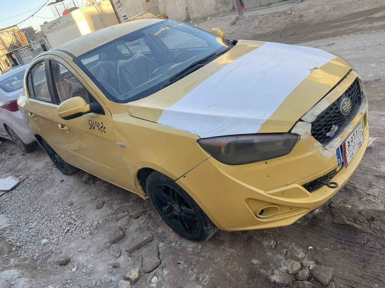 سلام عليكم فاو اولي 2015 مكينه خير من الله كير جديد كونترول جديد بس بي خربطه المشكله بالكهربائيات وبالنجف ماكو احد يشتغلها ابيع على وضعها تبريد شغال سنويه نهايه ال28 تخم تاير سياره جاهزه مكاني نجف السعر.39 وبيها مجال  
***********
