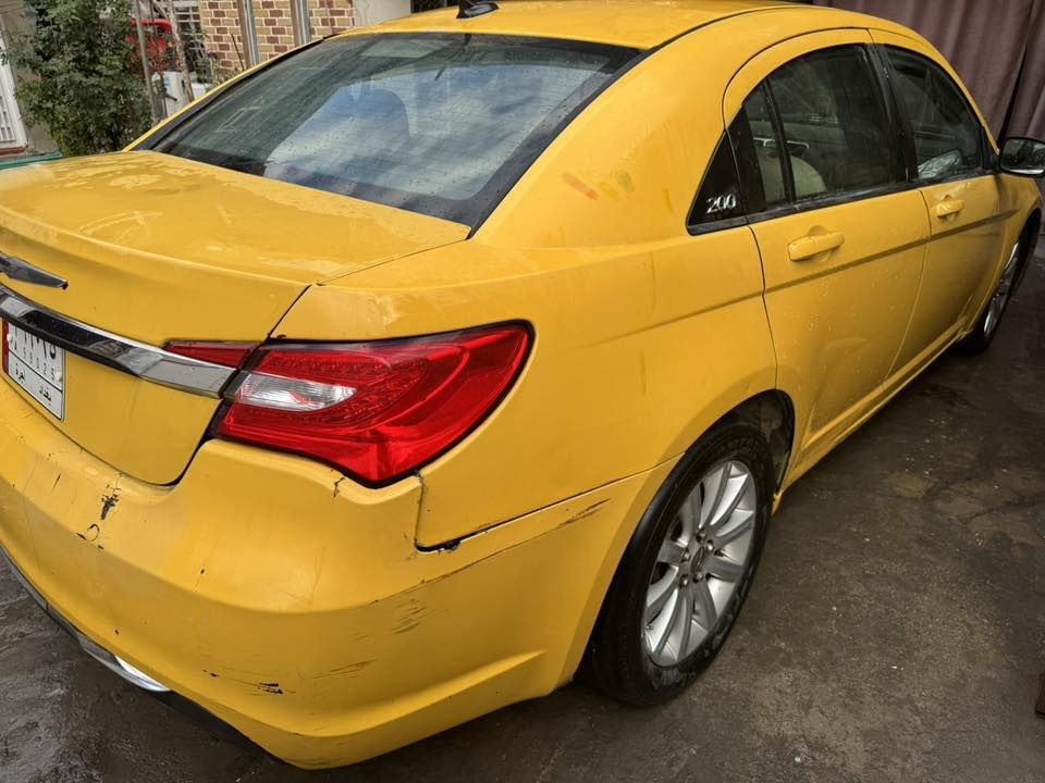 للبيع او مراوس حسب القناعه 
كرايسر c200 موديل 2012 حادثها قبق جنطه مبدل فقط 
محرك تبريد مكفولات 
كير مرات يبقى على نمره الثالثه اطفي السياره وتشتغل يرجع طبيعي انزلك 3 ورقات سعر كير 
شاصي لغد مكفولات 
كشن كهربائي 
شاشه + كامره
فول تحكم ستيرين 
نقص شريط ستيرين وكونترول جام 
مصفره هيئه 
#شادلها #منظومه #غاز
عارضها 67 وبيها مجال 
مكاني بغداد الدوره
***********
